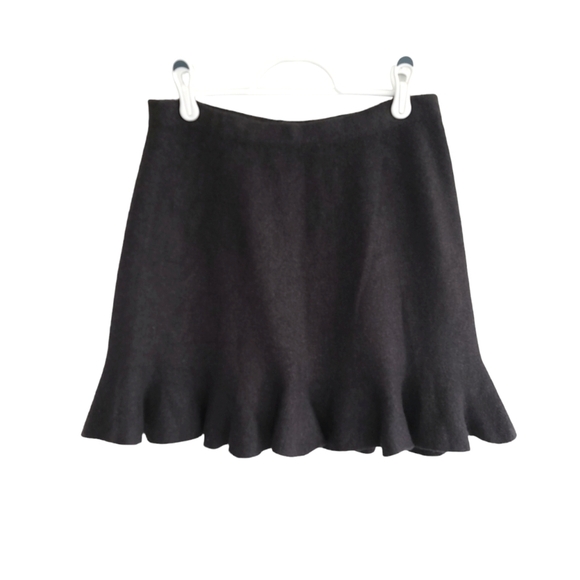 𝅺NEW Zara Gray Knit Wear Ruffled Hem Skirt - Picture 1 of 5